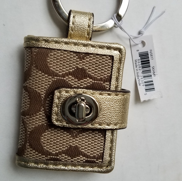 Coach NWT Picture Frame Book Keychain - Picture 1 of 4